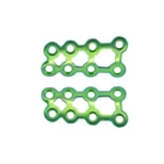 Los minifragmentos ortopédicos son implantes diseñados para reparar huesos pequeños (2.0 a 3.5 mm).
Se usan en cirugías de mano, pie, muñeca y tobillo, brindando fijación estable y permitiendo una recuperación segura.